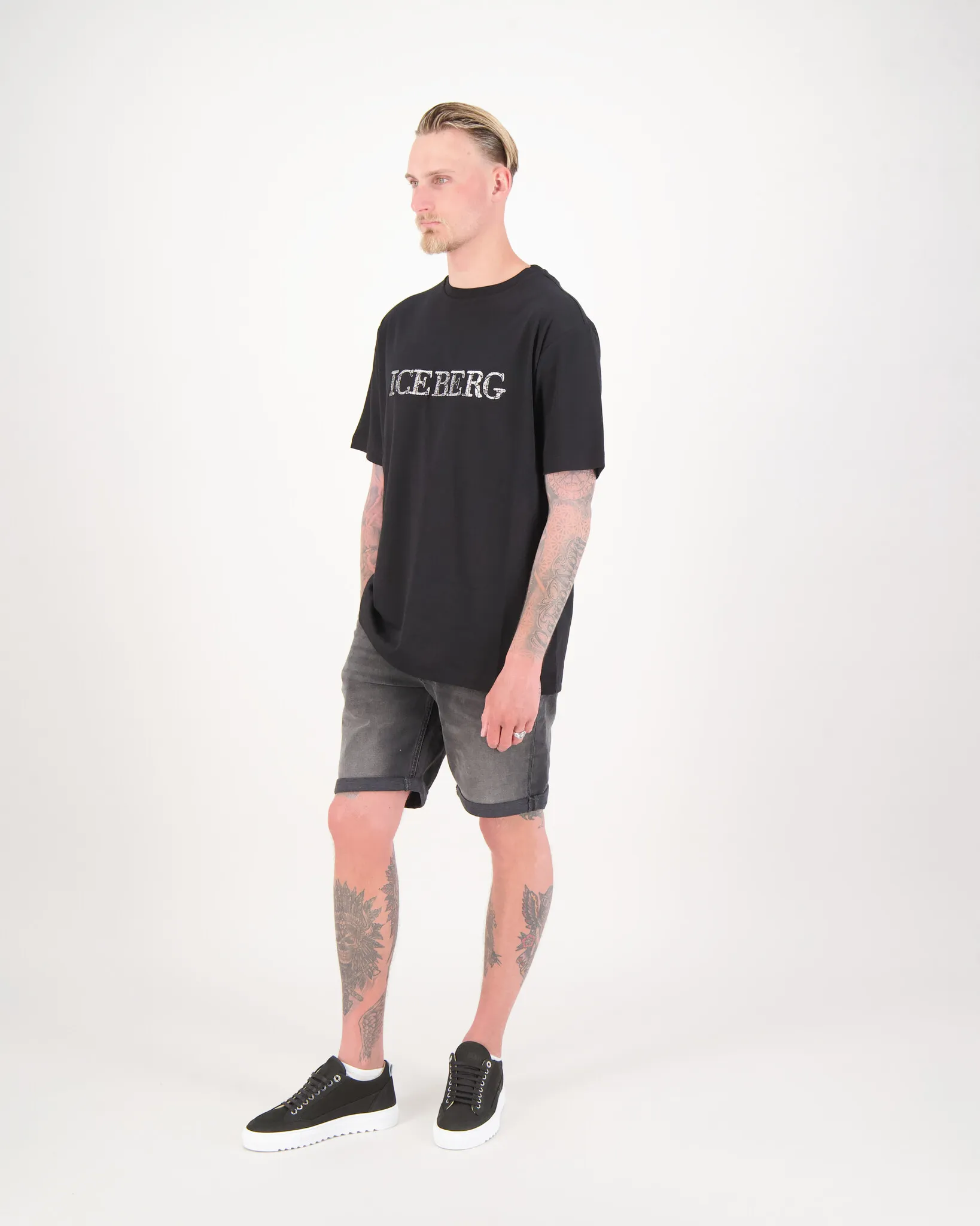 ICEBERG WITH LOGO TSHIRT ZWART